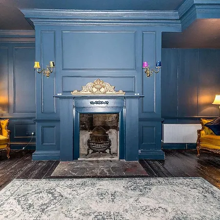 Leinster Apartment, 7 Henrietta Street, Centre *