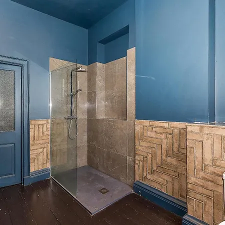 Leinster Apartment, 7 Henrietta Street, Centre Apartment