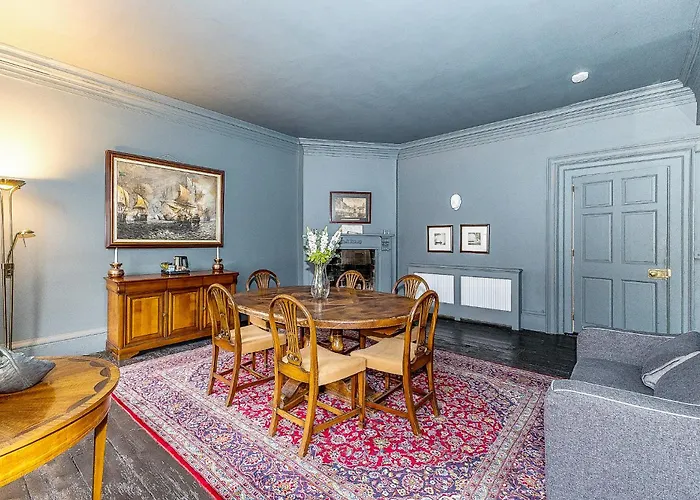 Lejlighed Leinster Apartment, 7 Henrietta Street, Centre Dublin