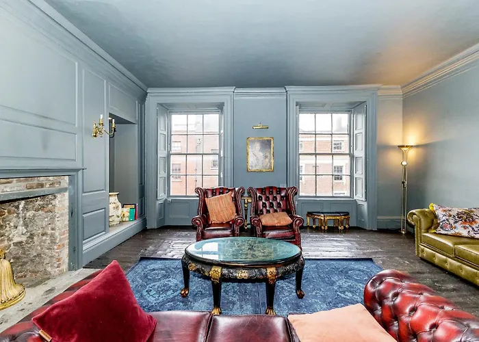 Leinster Apartment, 7 Henrietta Street, Centre アパート *