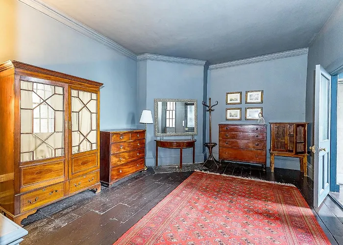 Leinster Apartment, 7 Henrietta Street, Centre * ダブリン