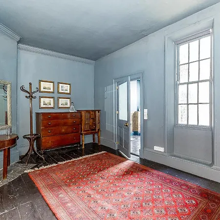 Leinster Apartment, 7 Henrietta Street, Centre * ダブリン